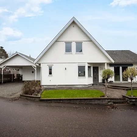 Modern Room Near The Lake Borås Exterior photo
