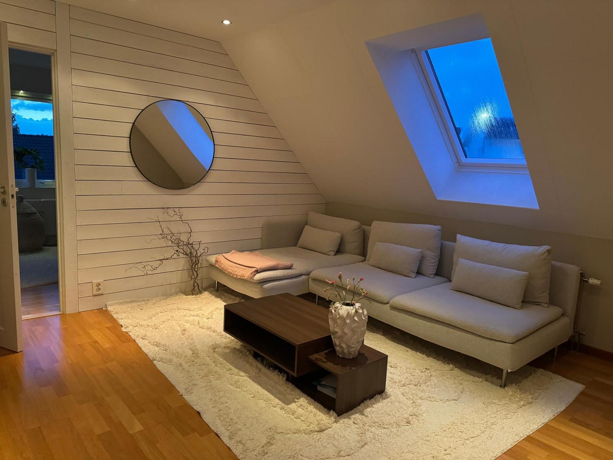 Modern Near The Homestay